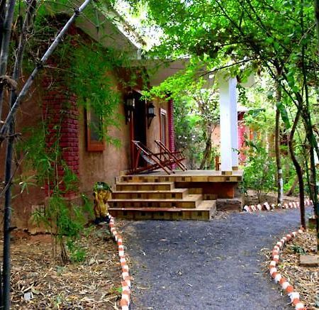 Lemon Tree Wildlife Resort, Bandhavgarh Tala  ภายนอก รูปภาพ