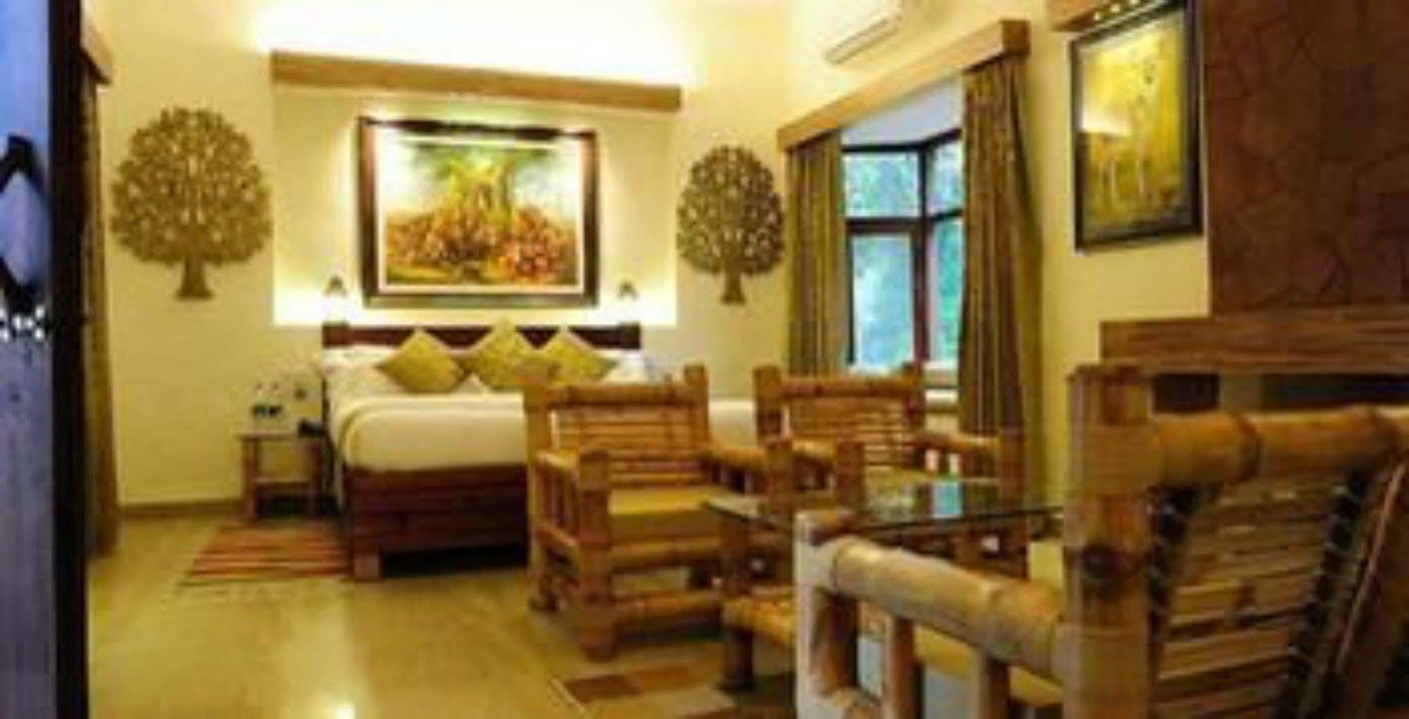 Lemon Tree Wildlife Resort, Bandhavgarh Tala  ภายนอก รูปภาพ