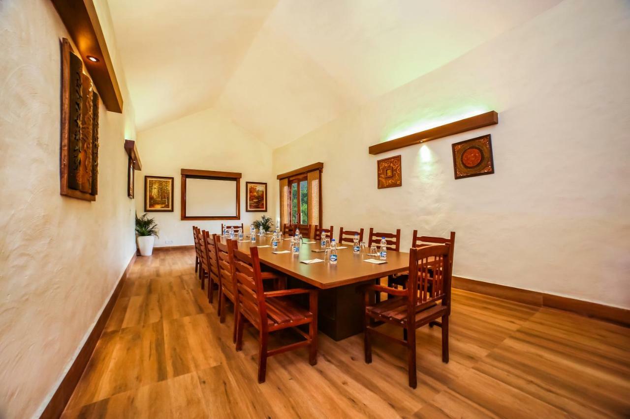 Lemon Tree Wildlife Resort, Bandhavgarh Tala  ภายนอก รูปภาพ